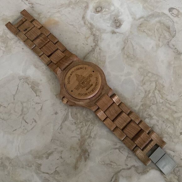 WeWood Chunky Natural Wood Wristwatch - Picture 11 of 11